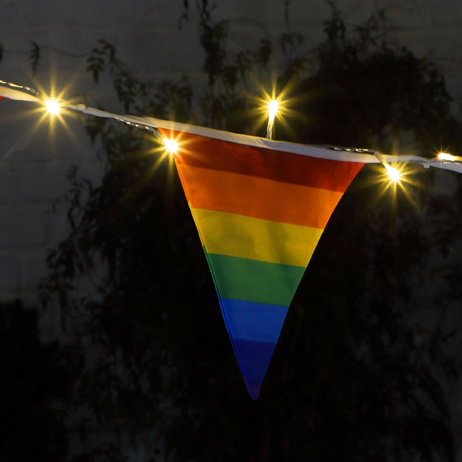 Noma 3m / 30 LED Rainbow Solar Powered Bunting