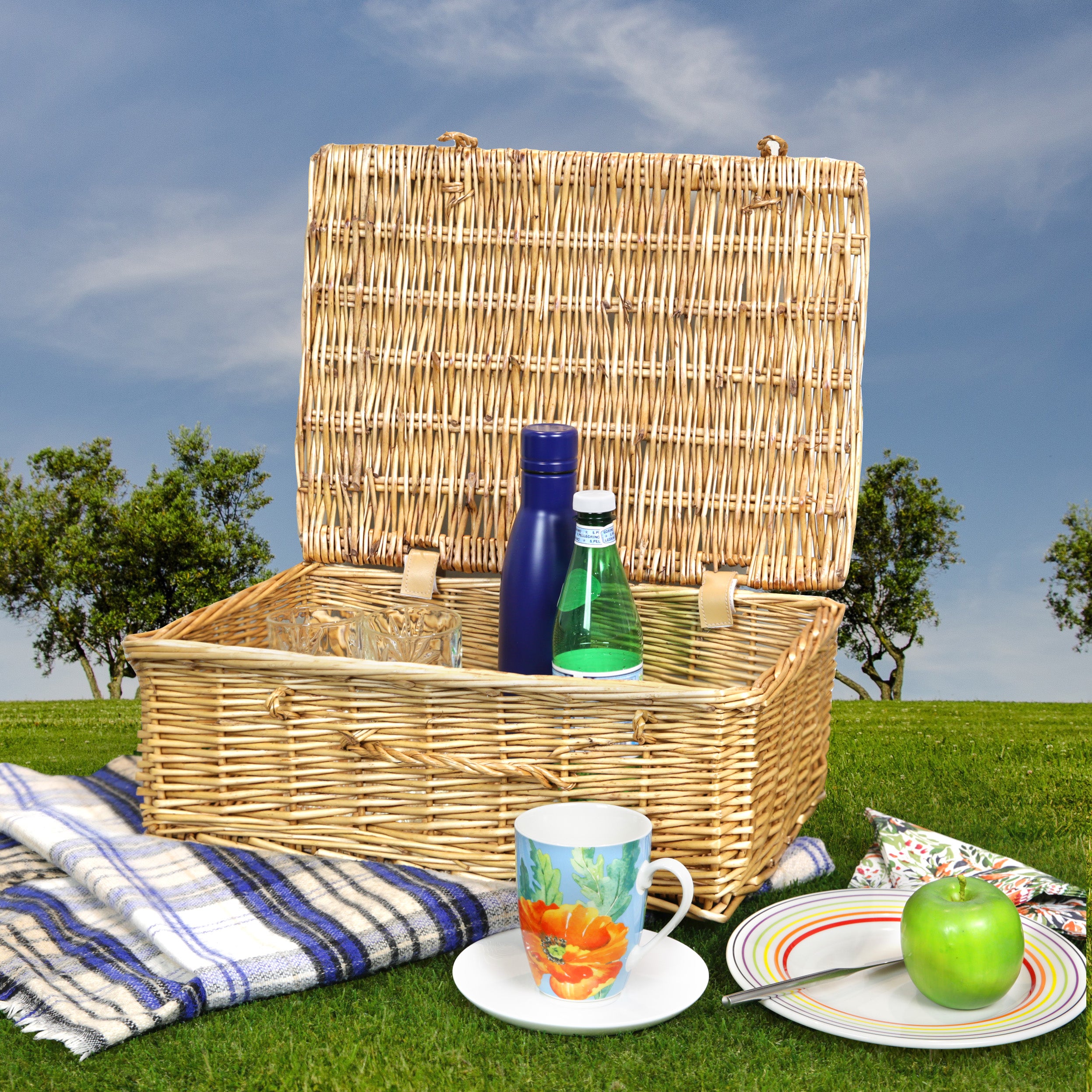 Wicker Hamper Picnic Basket