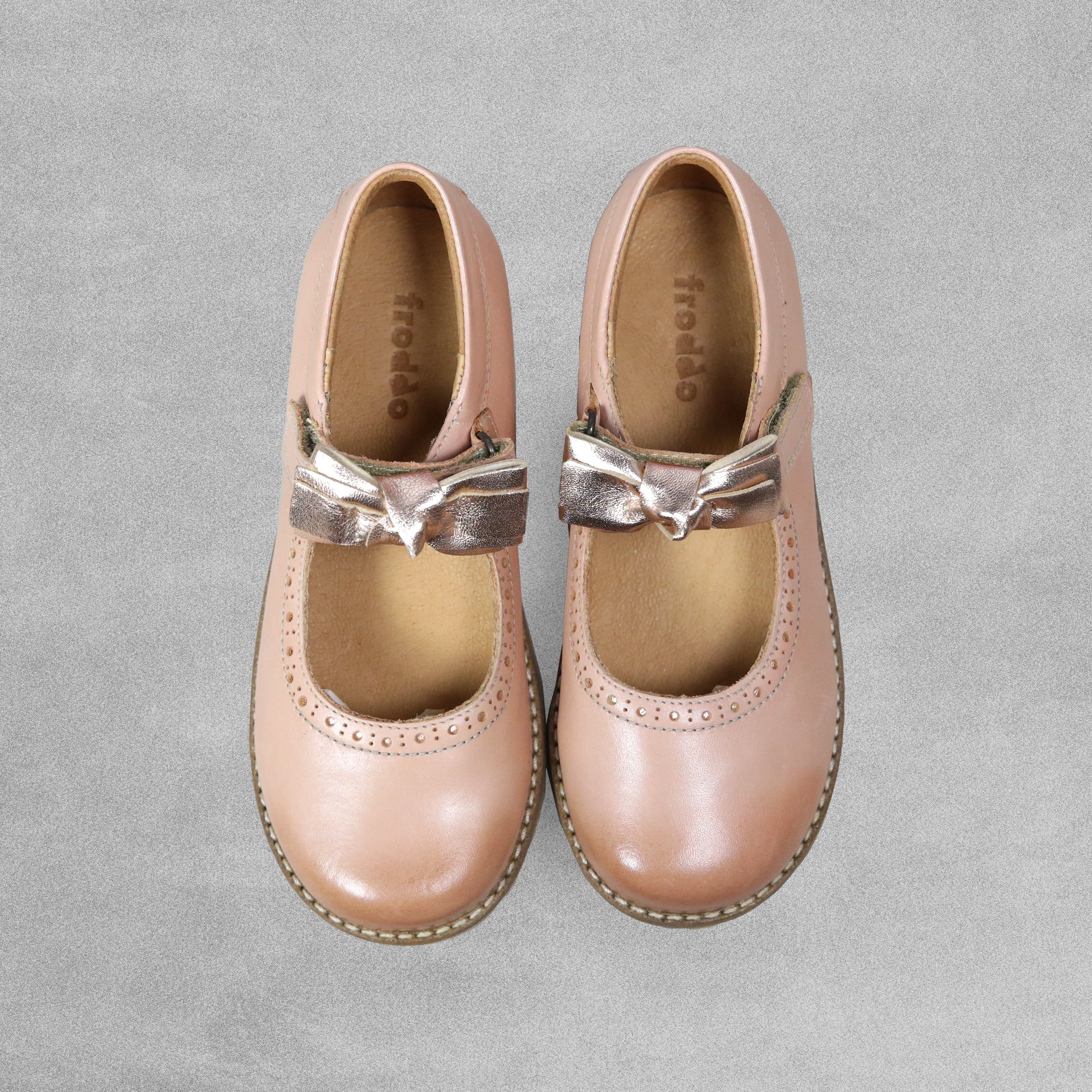 'Froddo' Mary Jane Papaya Shoes with Removable Bow Detail - size 11.5 / EU size 30