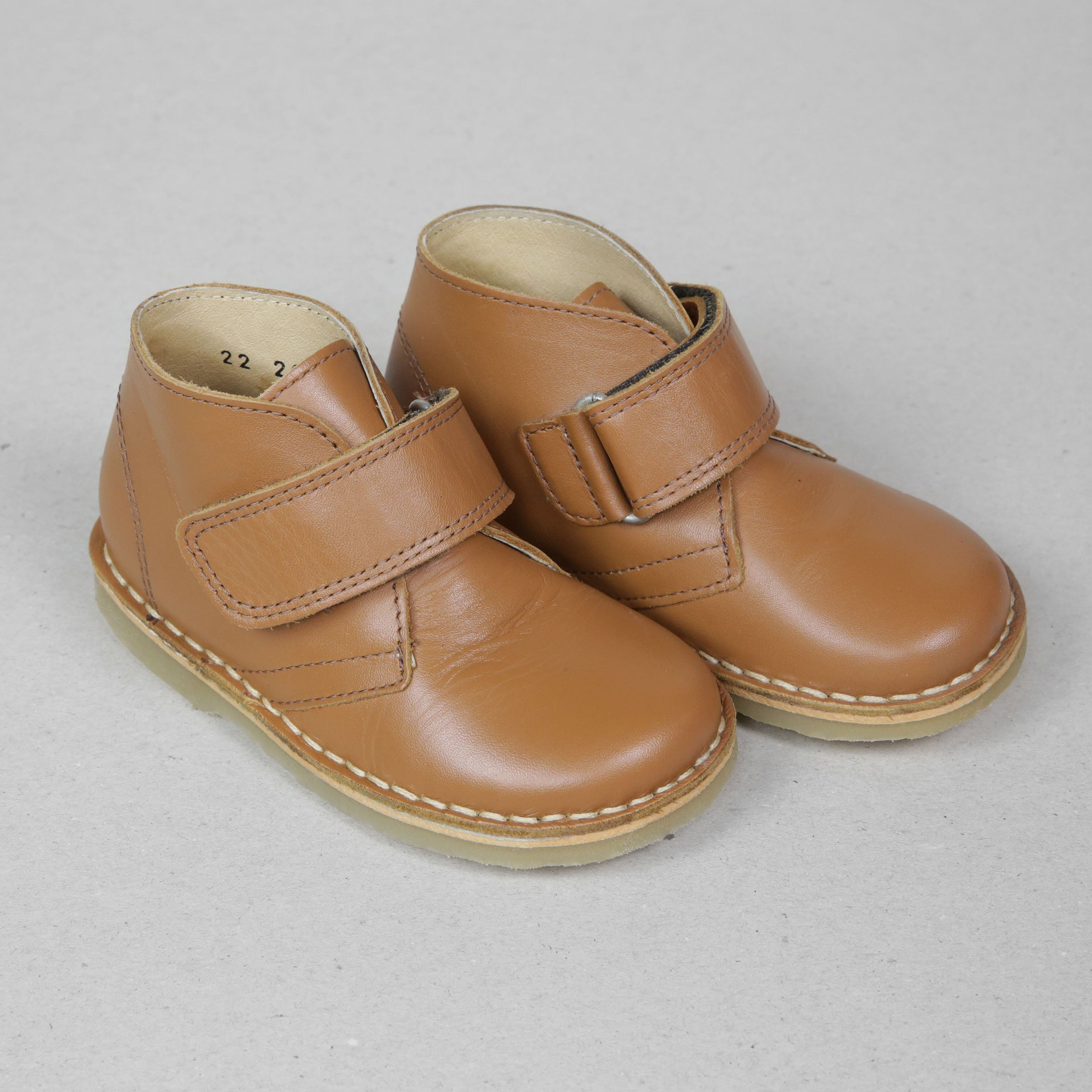 Petasil Kal Kids Boys Tan Brown Single Strap Low Boots UK Child 5.5 / EUR 22